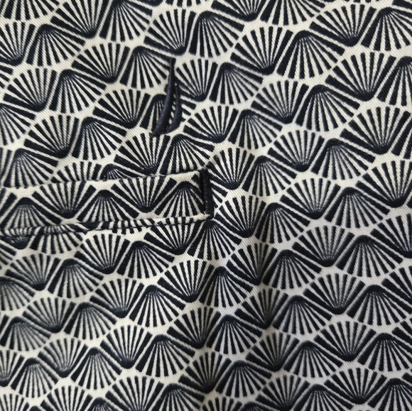 NAUTICA Navy And White Fan Patterned Cotton Shorts. Size 12 - Picture 6 of 13